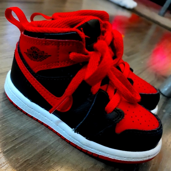 Nike Air Jordan 1 Mid TD 'Alternate Bred' size 6C - Picture 1 of 5